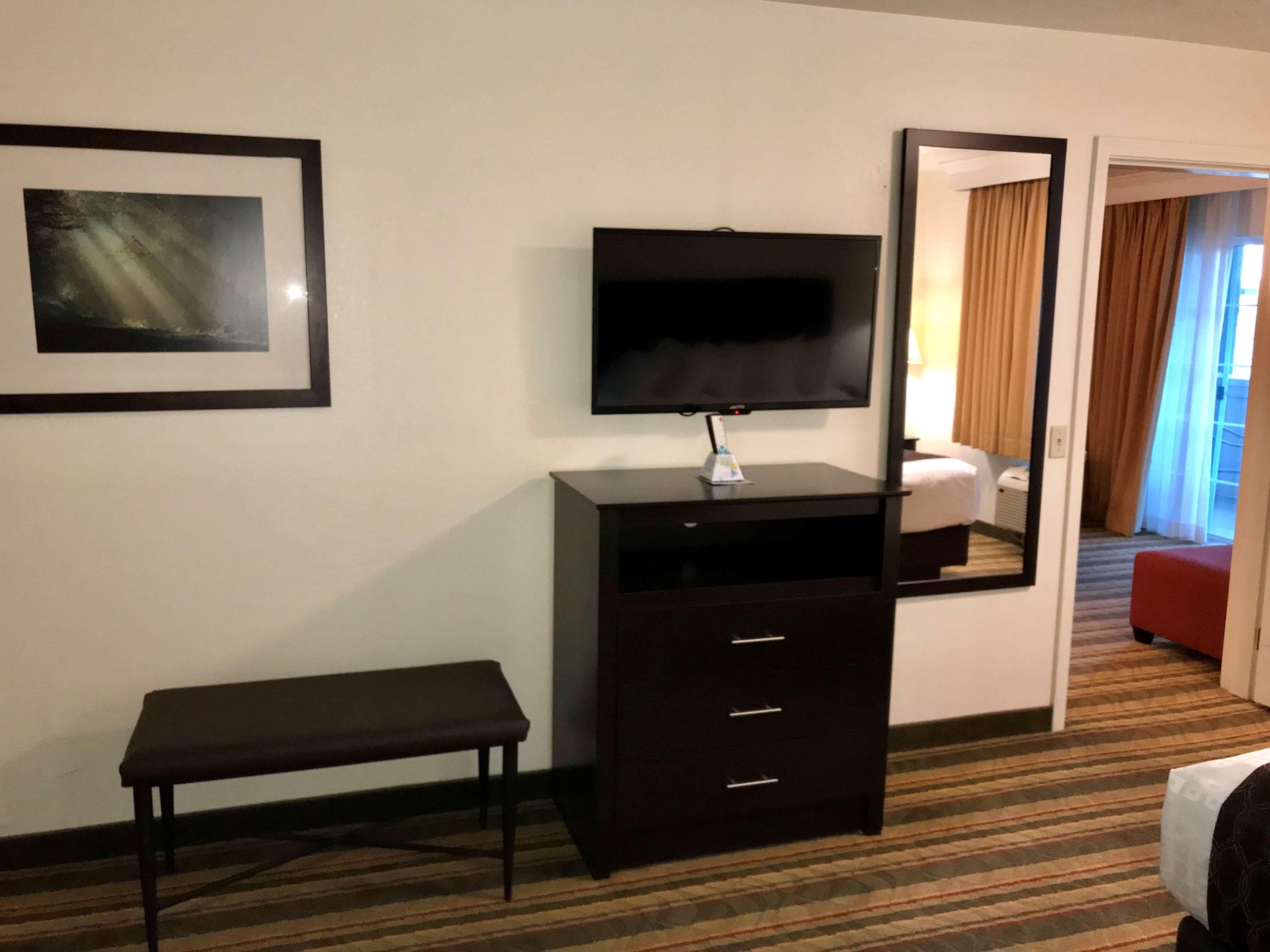 Best Western Plus Moose Jaw Extérieur photo