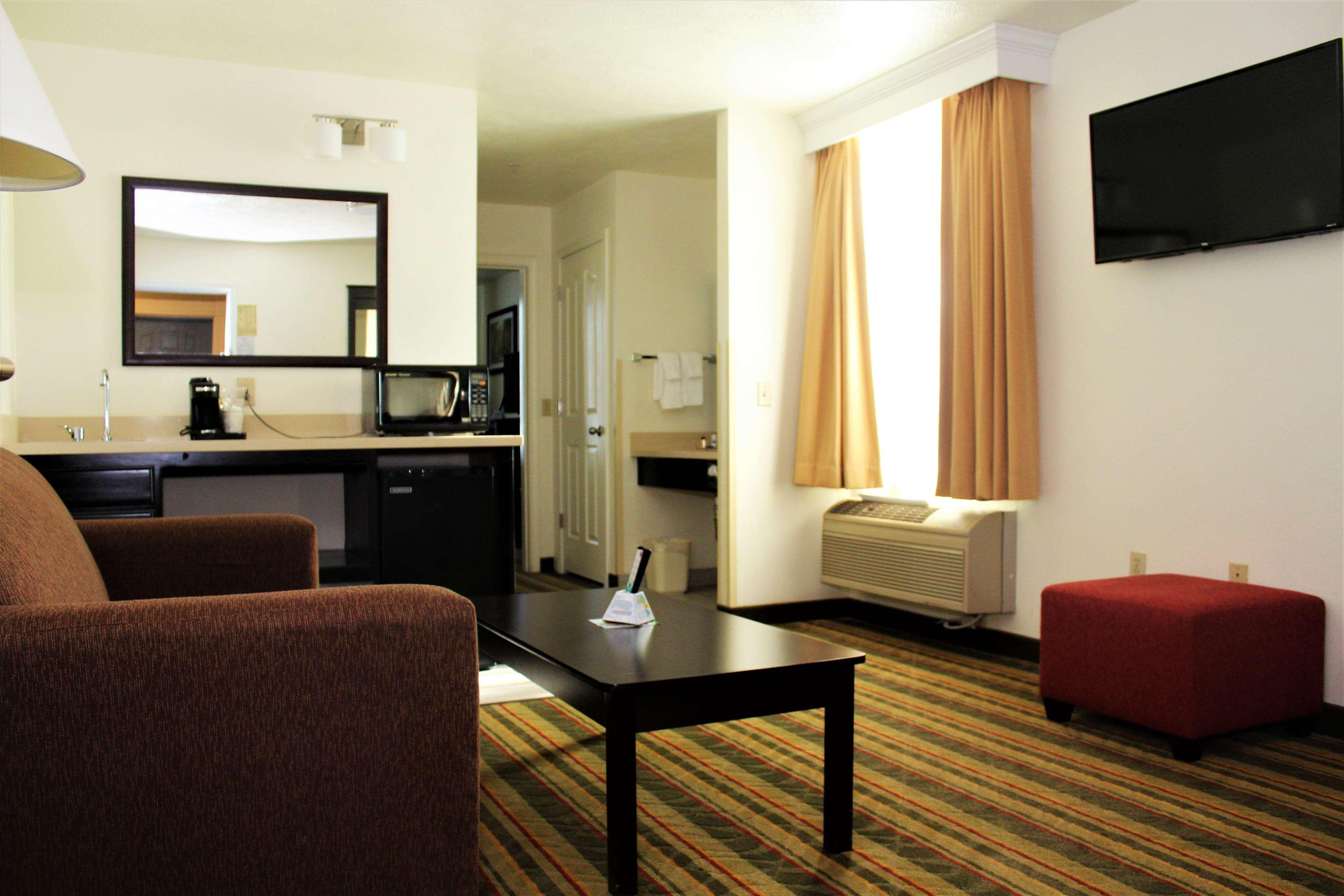 Best Western Plus Moose Jaw Extérieur photo