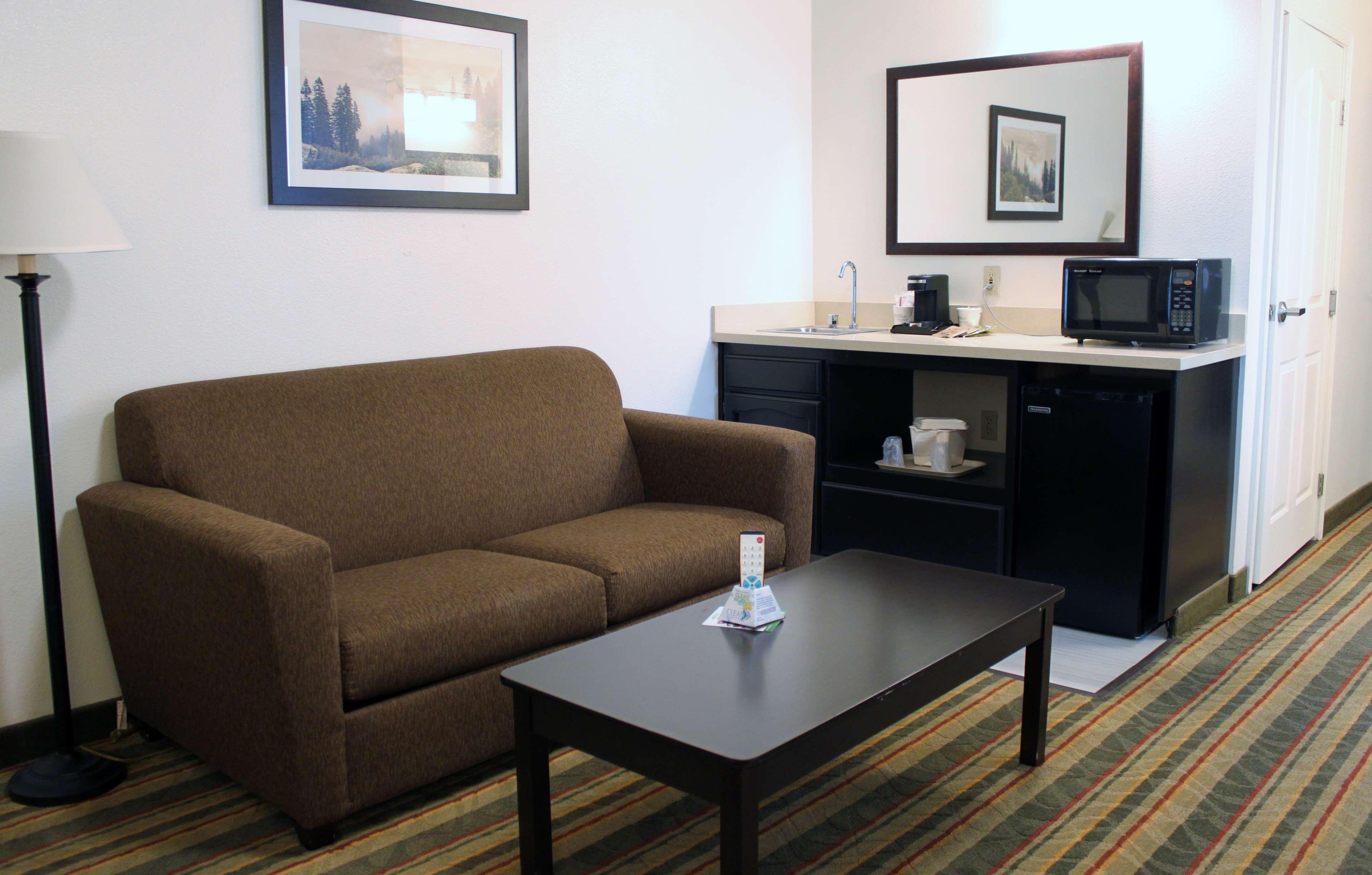 Best Western Plus Moose Jaw Extérieur photo
