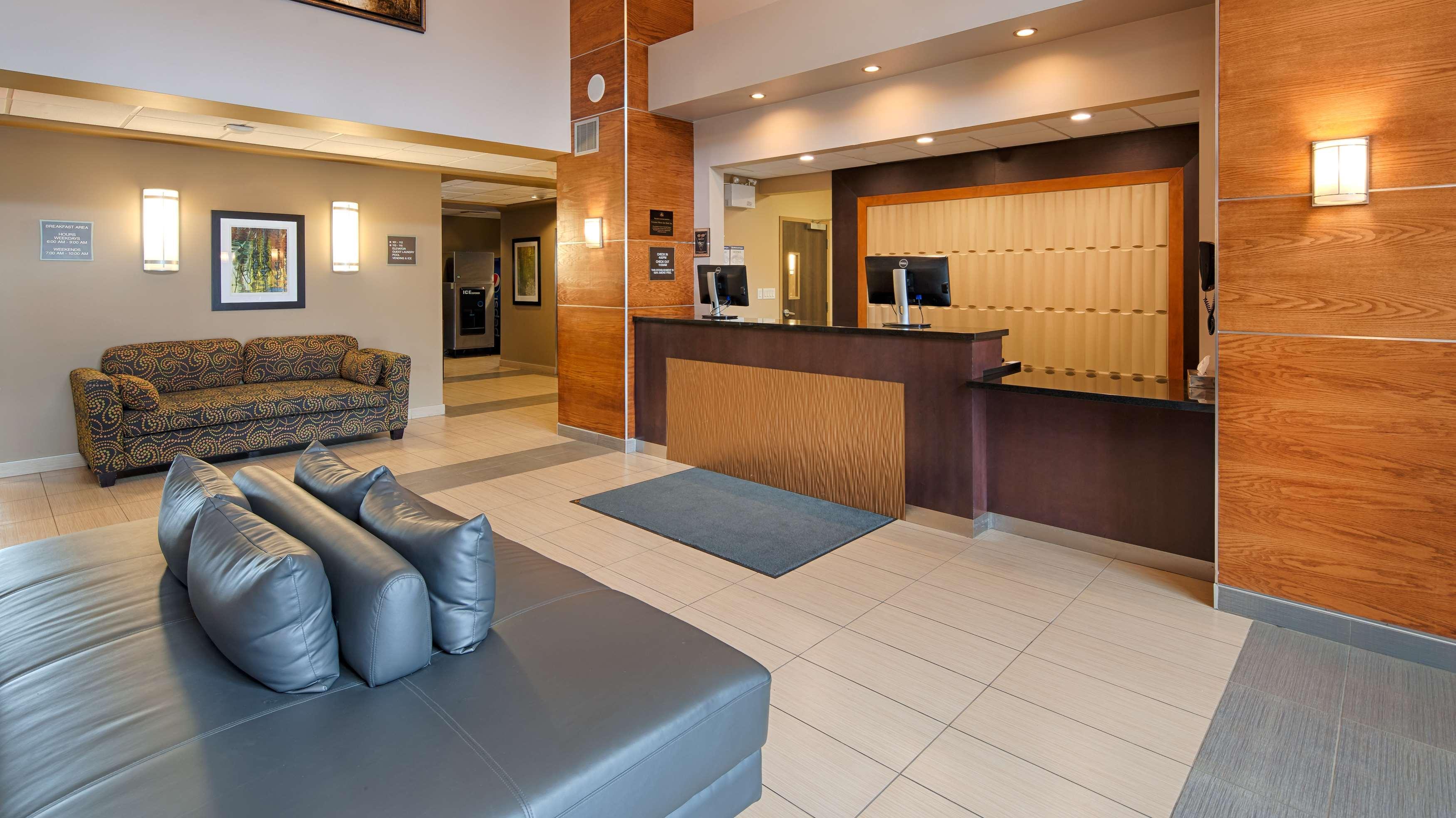 Best Western Plus Moose Jaw Extérieur photo