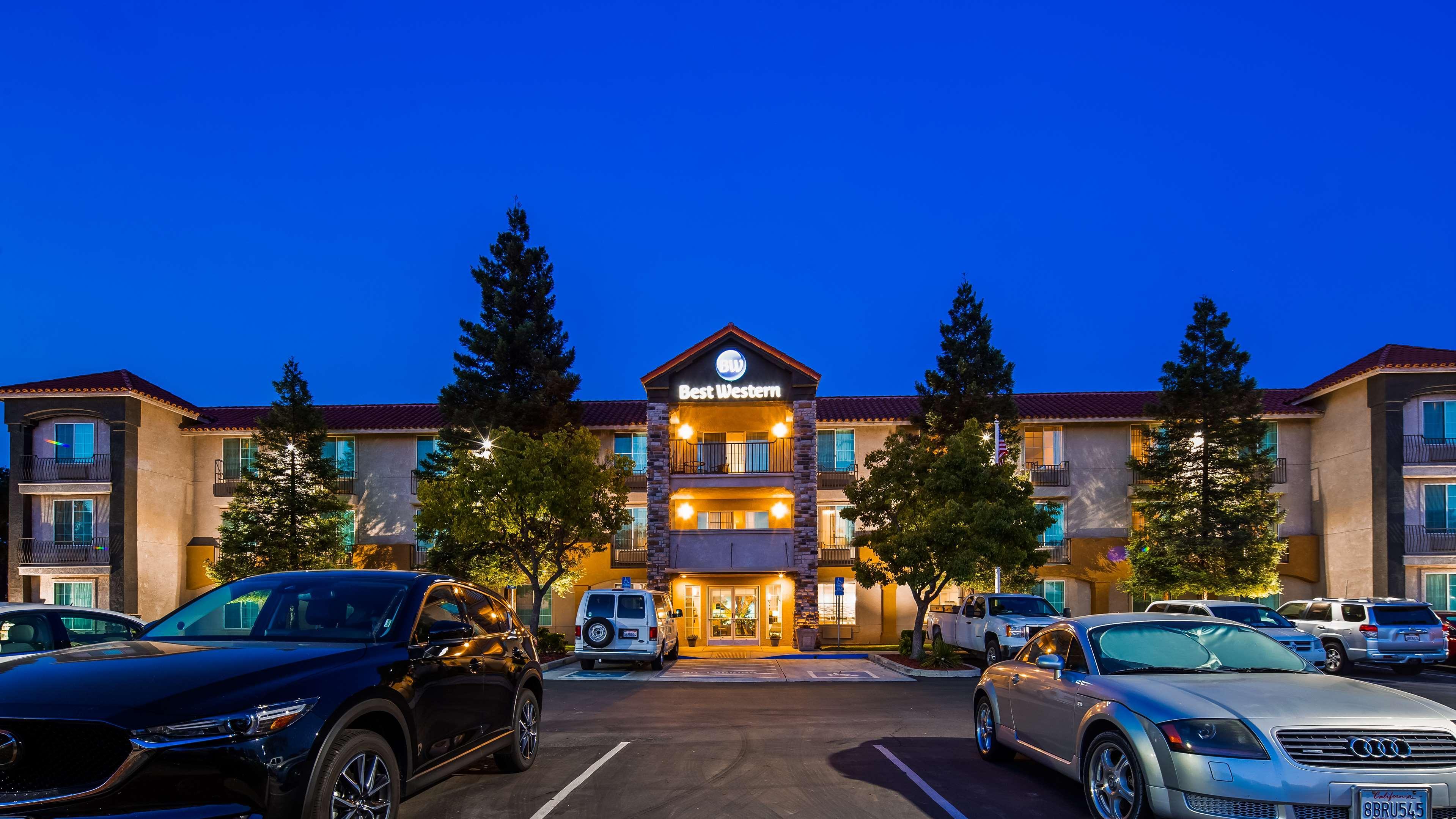 Best Western Plus Moose Jaw Extérieur photo