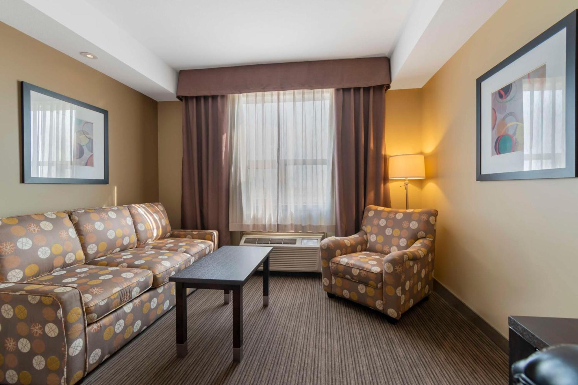 Best Western Plus Moose Jaw Extérieur photo