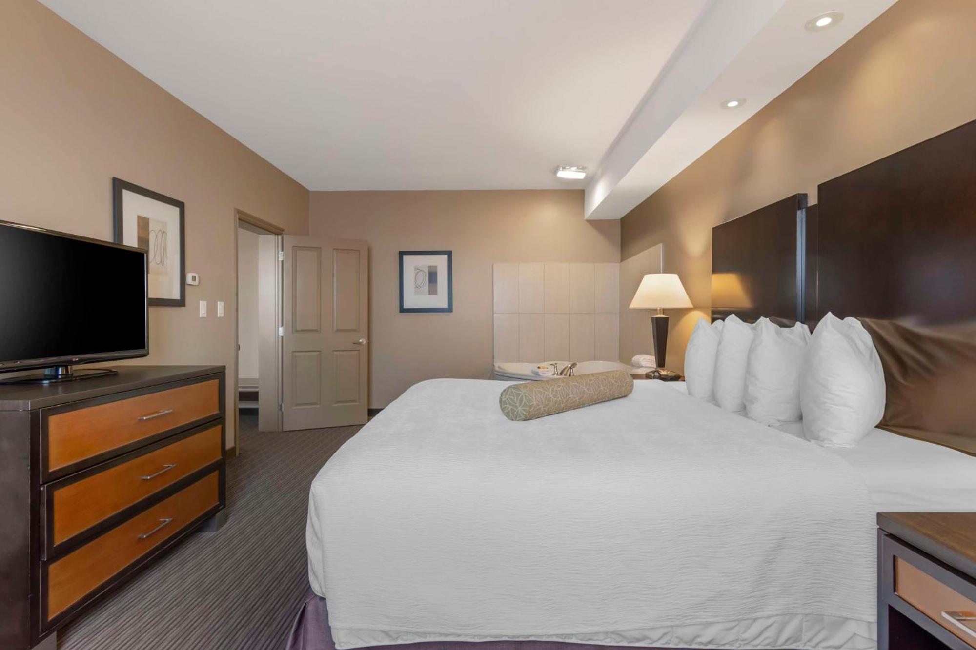 Best Western Plus Moose Jaw Extérieur photo